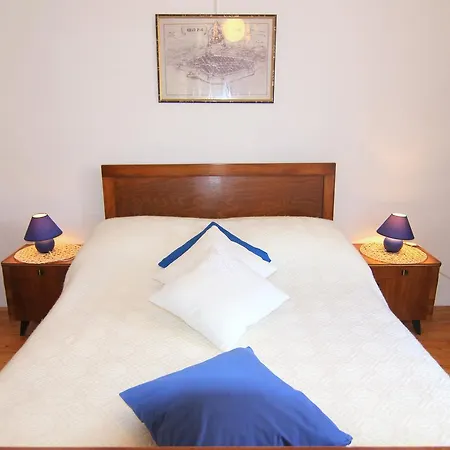 Casa de hóspedes Ursula 3*